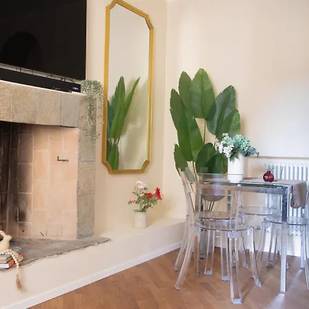 Elegant Near The Subway, Fast Wi-fi And Ac